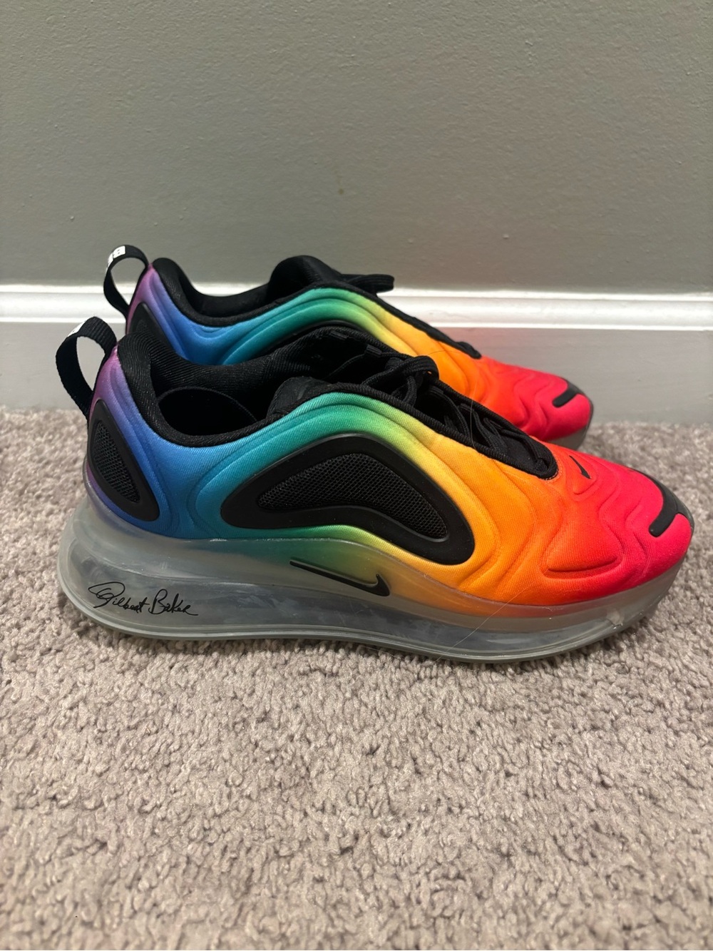 Nike Air Max 720 BETRUE Gilbert Baker Rainbow CJ5472-900 Men’s Size 4.5 Pride